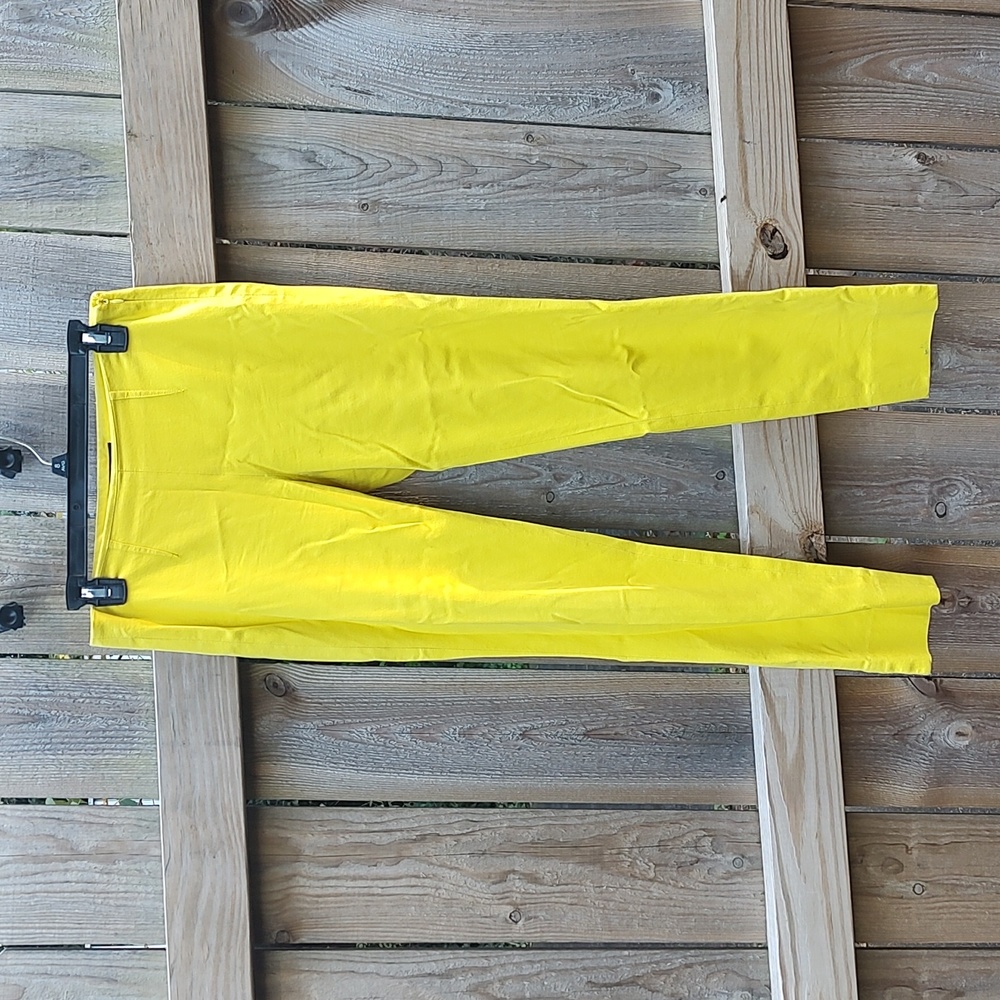 🏵️ Theory Yellow Pants